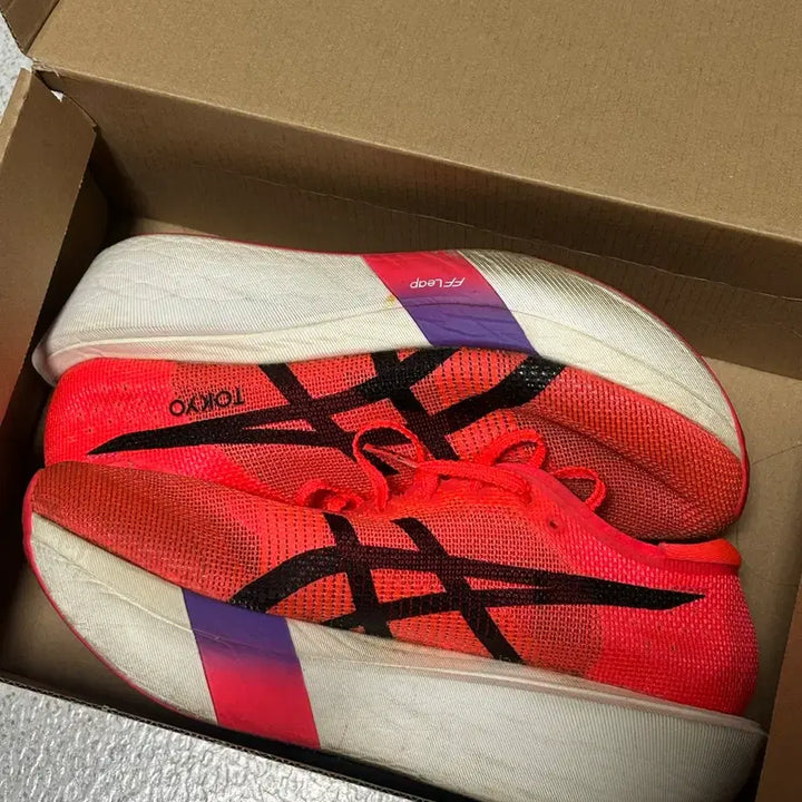 [BUNJANG] Asics Metaspeed Sky Tokyo Running Shoes / 아식스 메타스피드 스카이 도쿄 250