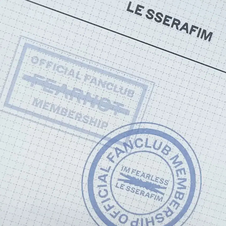 [BUNJANG] LE SSERAFIM FEARNOT 1st Gen Welcome Gift Set (Photocard, Passport Case, Zipper Bag) / 르세라핌 피어나 1기 웰컴 기프트 포카, 여권수첩, 지퍼백 양도합니당
