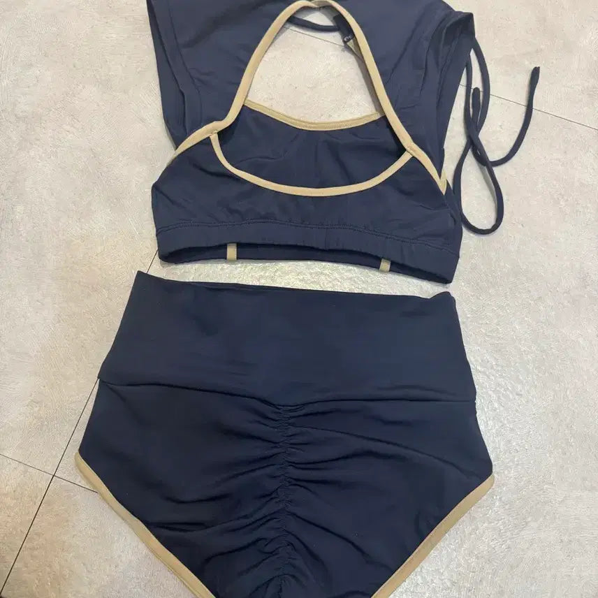[BUNJANG] Anancé Bikini Navy/Beige Size S / 아난캐 폴웨어 비키니 S사이즈 팝니다