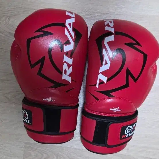 [BUNJANG] Rival RS4 2.0 Boxing Gloves 14oz Red / 라이벌rs4 2.0레드14oz