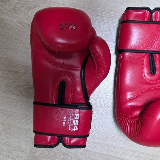 [BUNJANG] Rival RS4 2.0 Boxing Gloves 14oz Red / 라이벌rs4 2.0레드14oz
