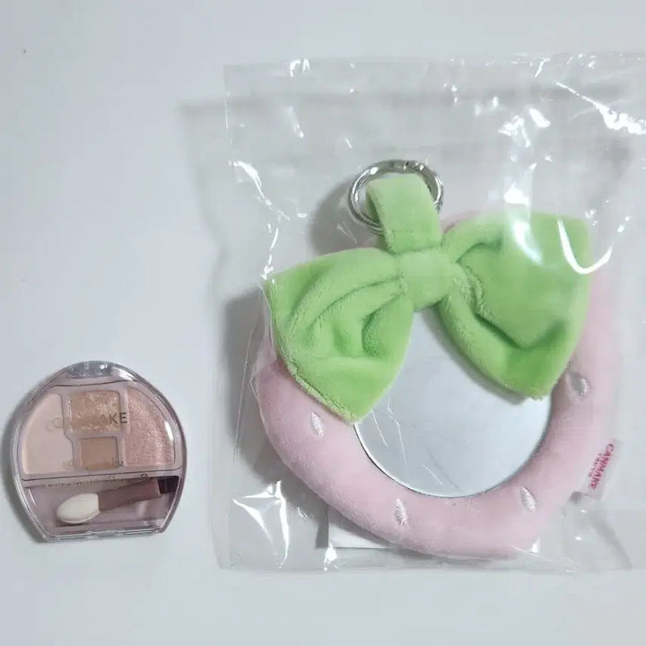 [BUNJANG] Canmake Plum Pump 01 Apricot &amp; Cherry Mirror Keychain Set / (새상품)캔메이크 플럼푸크01호+캇제 딸기 거울키링