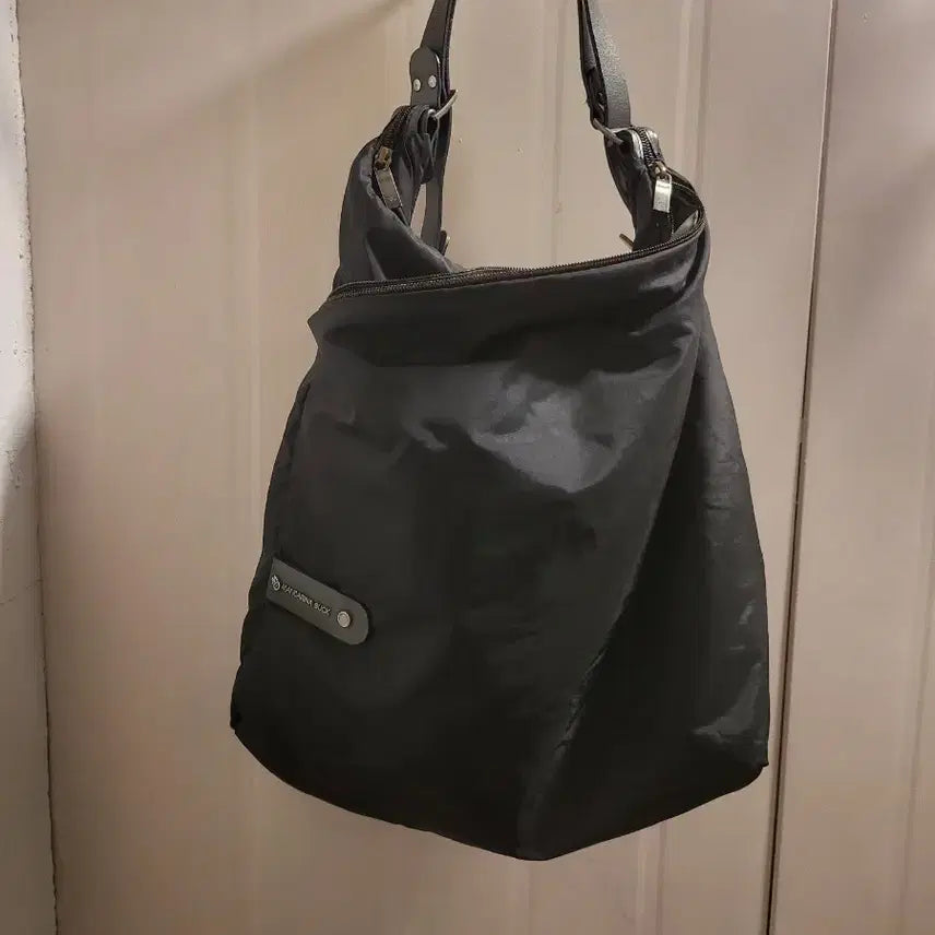 [BUNJANG] Mandarin Duck Black Handbag Backpack / 만다리나덕 핸드백백팩 블랙
