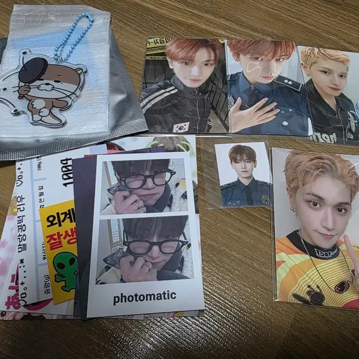 [BUNJANG] BOYNEXTDOOR Riwoo Darling Acrylic Keyring Photocard Bundle Set / 보넥도빵 리우 띠부 쁘넥도 달링이 아크릴 키링 포카 판매