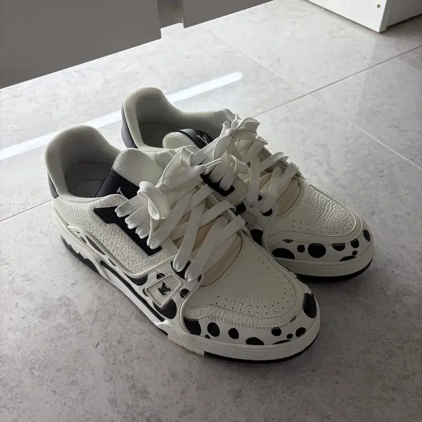 [BUNJANG] Louis Vuitton Yayoi Kusama Trainer Sneakers / 루이비통  쿠사마야요이 트레이너 스니커즈 신발