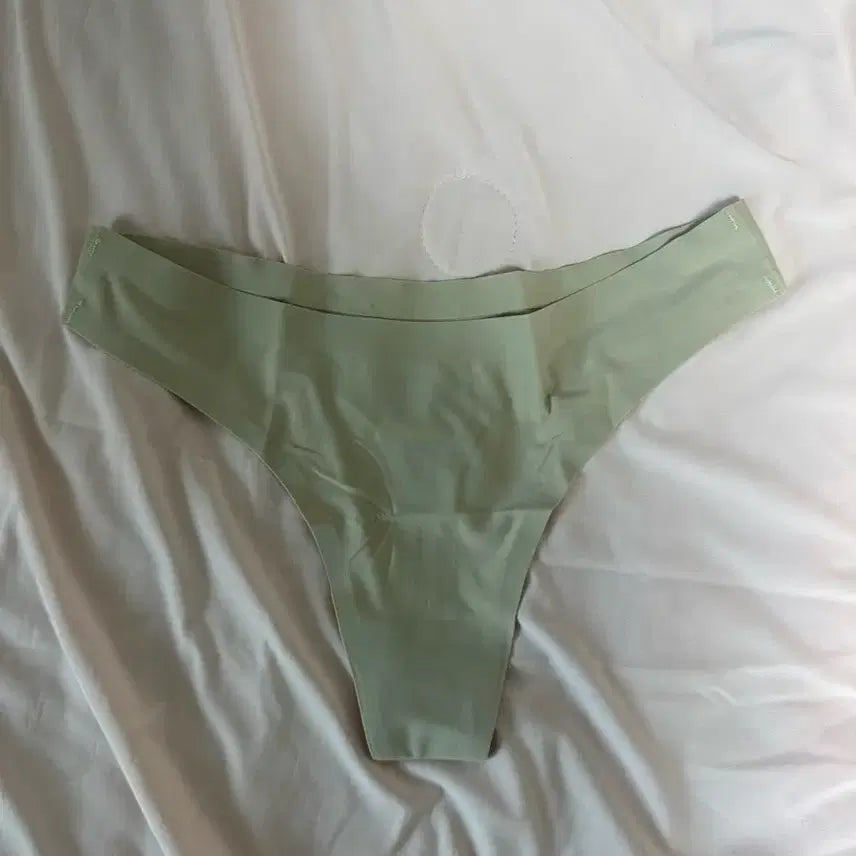 [BUNJANG] Seamless Thong Panties - Skin Color / (지퍼백 밀봉) 티팬티 스킨