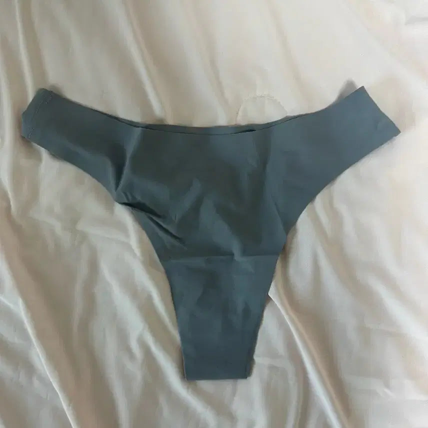 [BUNJANG] Seamless Gray Thong Panties / (지퍼백 밀봉) 티팬티 회색