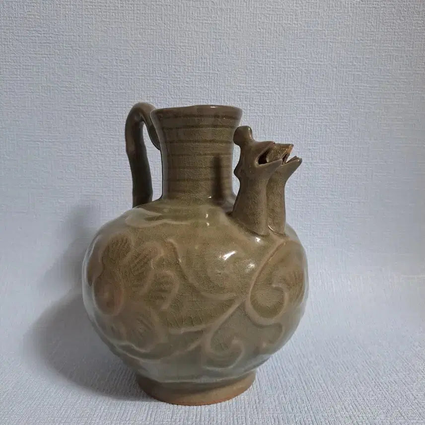 [BUNJANG] Chinese Celadon Vase with Floral and Relief Designs / 중국도자기 / 인테리어 장식품