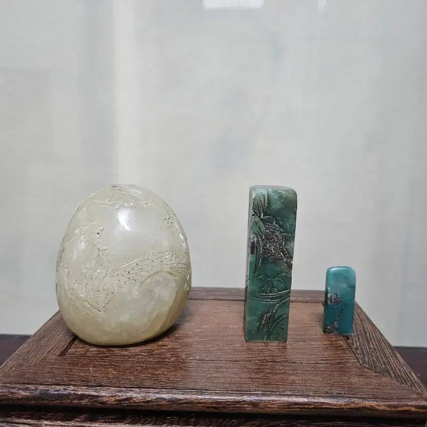 [BUNJANG] Jade Seal (Okdojang) and 2 Celadon Stone Seals / 옥도장외2점