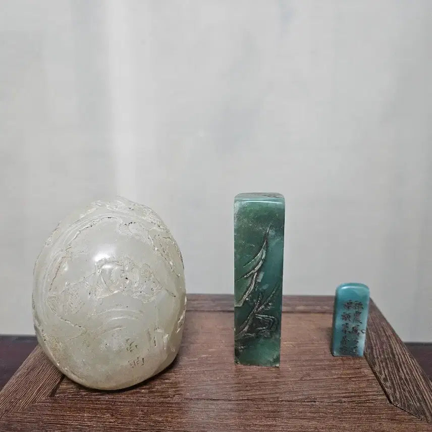 [BUNJANG] Jade Seal (Okdojang) and 2 Celadon Stone Seals / 옥도장외2점