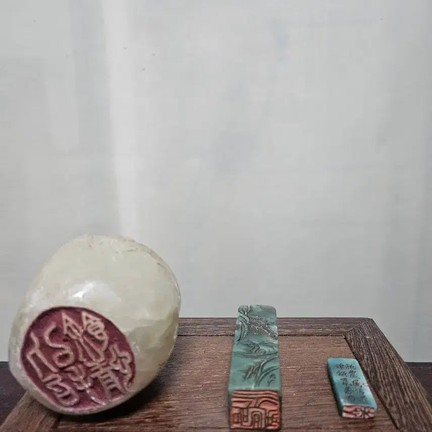 [BUNJANG] Jade Seal (Okdojang) and 2 Celadon Stone Seals / 옥도장외2점