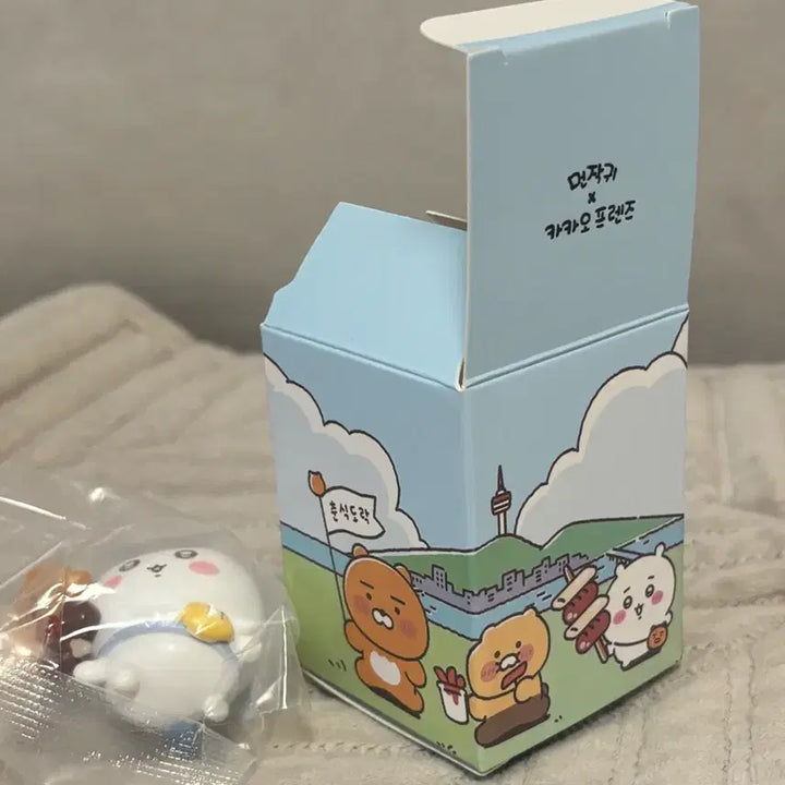 [BUNJANG] Kakao Friends x Chiikawa Chu-si-ki Collaboration Figure Keychain / 먼작귀 카카오프렌즈 콜라보 피규어 하치와레 라이언