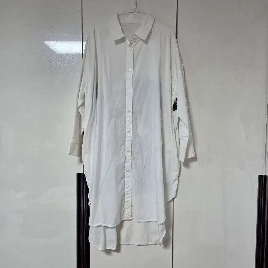 [BUNJANG] Comi Termisaki Oversized Shirt White / 코비터미사키 오버사이즈 셔츠 화이트