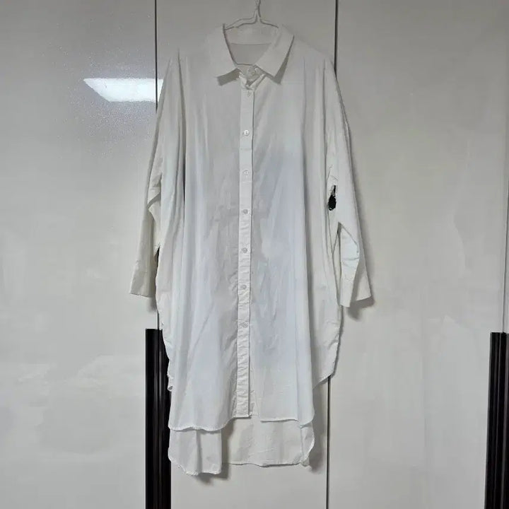 [BUNJANG] Comi Termisaki Oversized Shirt White / 코비터미사키 오버사이즈 셔츠 화이트
