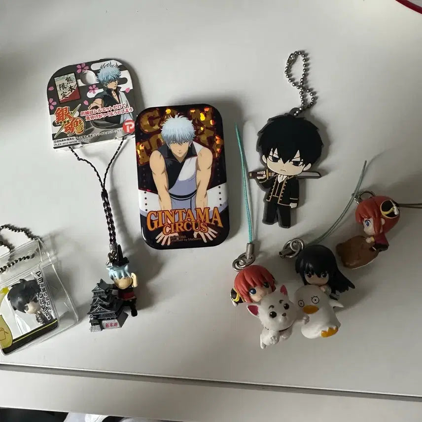 [BUNJANG] Gintama Classic Keychain &amp; Badge Set - Gintoki, Hijikata, Kagura, Katsura / 은혼 고전 키링 뱃지 긴토키 히지카타 카구라 카츠라