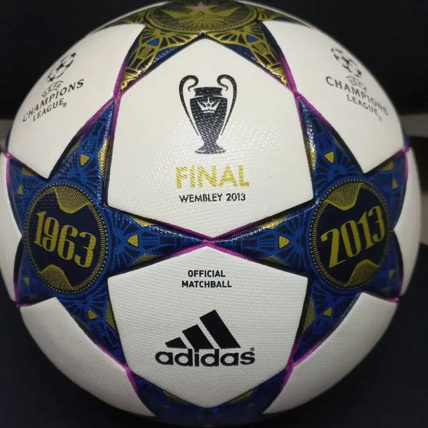 [BUNJANG] Adidas Champions League Wembley Finale 2013 Football / 아디다스 챔피언스리그 축구공 2013 웸블리 피날레