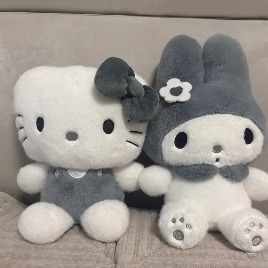 [BUNJANG] Sanrio Cinnamoroll Hello Kitty Doll Grey Set Monotone / 산리오 시나모롤 헬로키티 인형 그레이 세트 모노톤