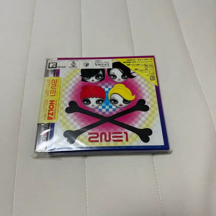 [SOLD OUT] 2ne1 미니2집 일본판