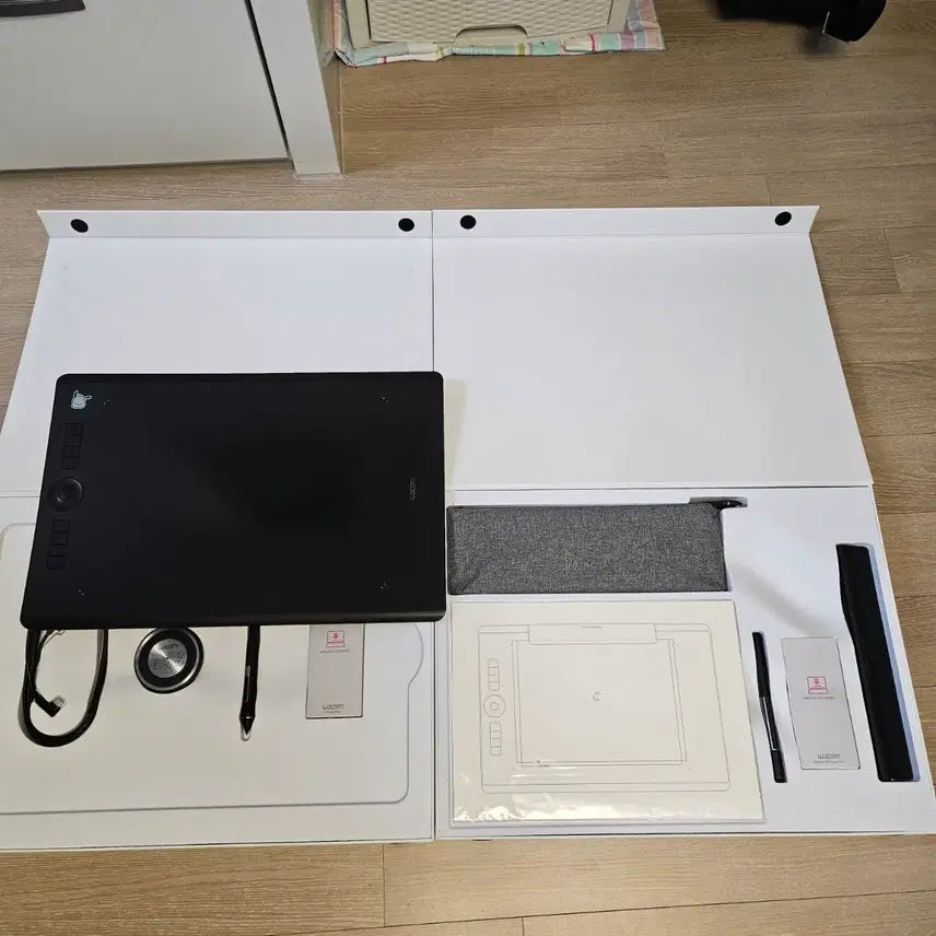 [BUNJANG] Wacom Intuos Pro Paper Edition PTH-860 Pen Tablet / 와콤 인튜어스 프로 PTH-860+페이퍼 에디션