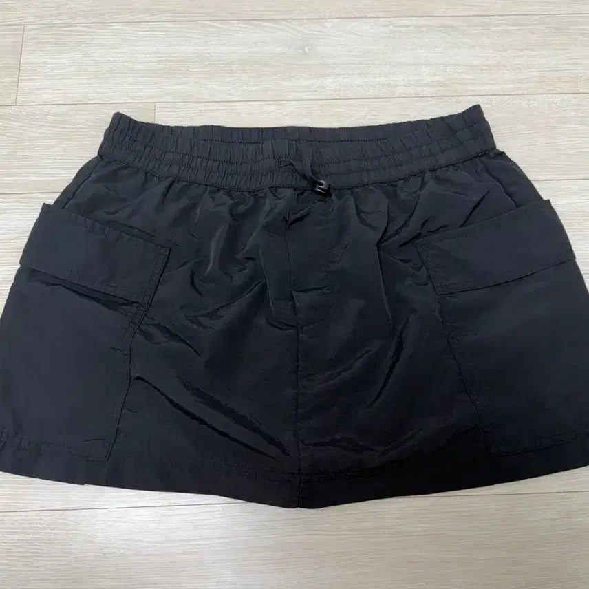 [SOLD OUT] 자라 나일론 치마바지 M 치마 반바지