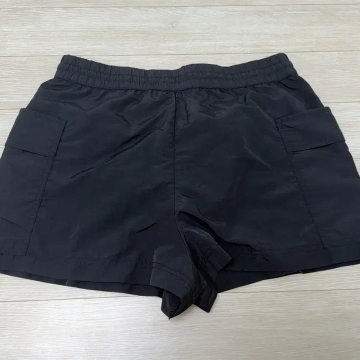 [SOLD OUT] 자라 나일론 치마바지 M 치마 반바지