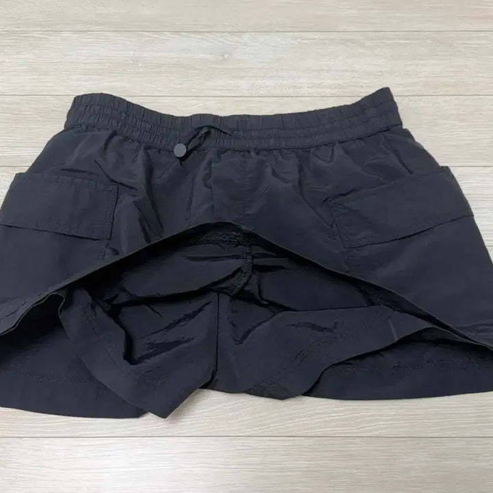 [SOLD OUT] 자라 나일론 치마바지 M 치마 반바지