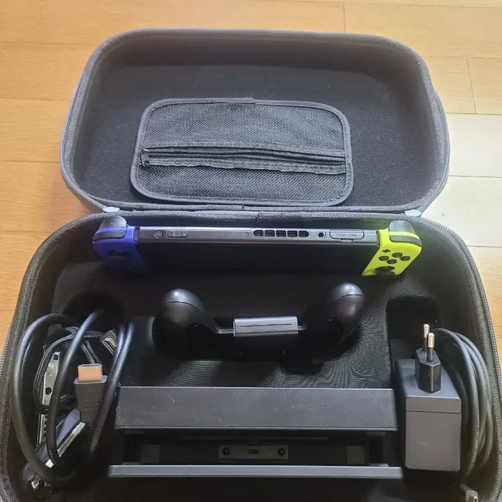 [BUNJANG] Nintendo Switch (Old Model) Full Set with All-in-One Bag / 게임2개)닌텐도 스위치 구형 풀세트+올인원가방
