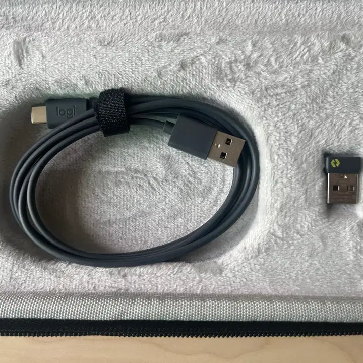 [BUNJANG] Logitech MX Keys Mini Keyboard (English Layout, Logi Bolt Receiver) / 로지텍 MX Keys mini 키보드 영문, 로지볼트 수신기