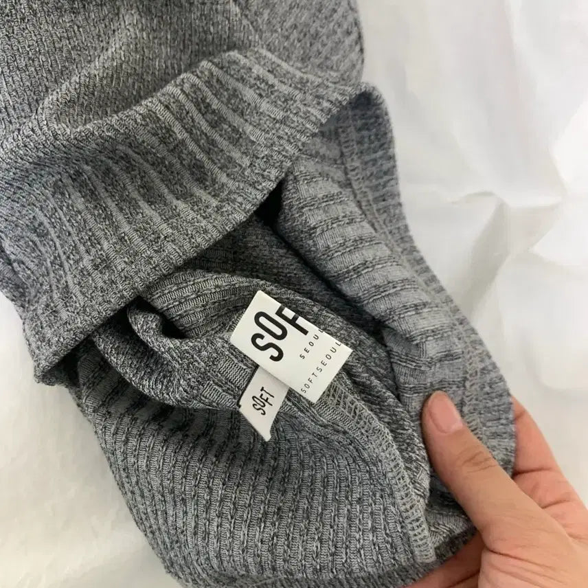[SOLD OUT] 소프트서울 슬리브리스
