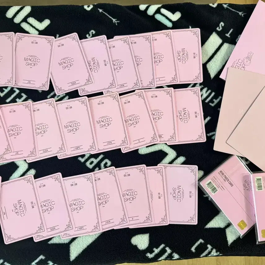 [BUNJANG] BTS Magic Shop Mini Photocard &amp; Lenticular Card Bundle Set / 방탄소년단 매직샵 미니포카, 랜티큘카드 일괄 일직샵