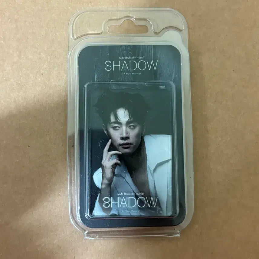 [BUNJANG] Musical Shadow Shin Eun-chong Magnet / 뮤지컬 쉐도우 신은총 마그넷