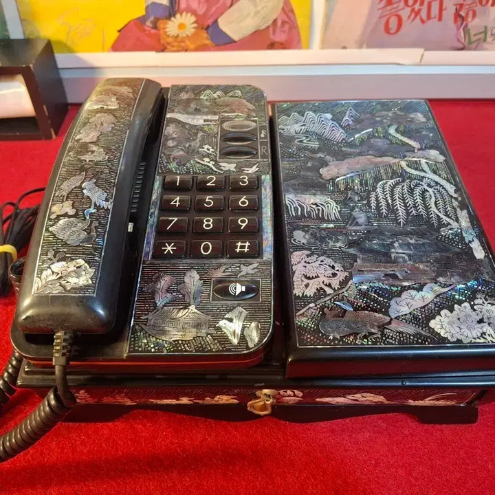 [BUNJANG] Traditional Korean Mother-of-Pearl Lacquerware Telephone / 근대 통영 자게전화기