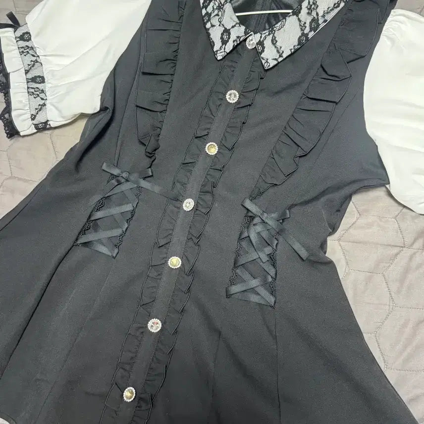 [BUNJANG] DIMARUB 3L White/Black Setup Blouse / 디마럽 3l 흰검 셋업 블라우스 판매