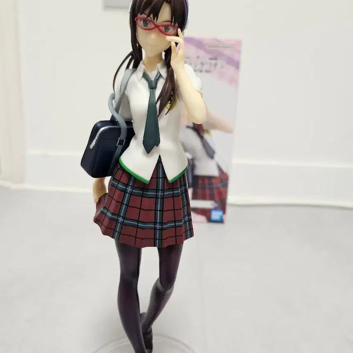 [BUNJANG] Evangelion Ichiban Kuji Mari Makinami Illustrious School Uniform Figure / 에반게리온 이치방쿠지 D상 마리 교복