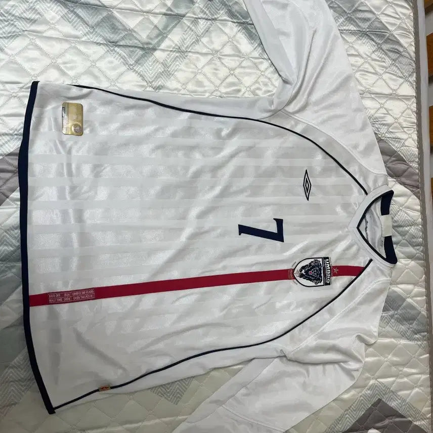 [BUNJANG] Over the Pitch x Umbro 2002 England Football Jersey - Size M / 오버더피치X엄브로 잉글랜드 2002년 유니폼 사이즈M