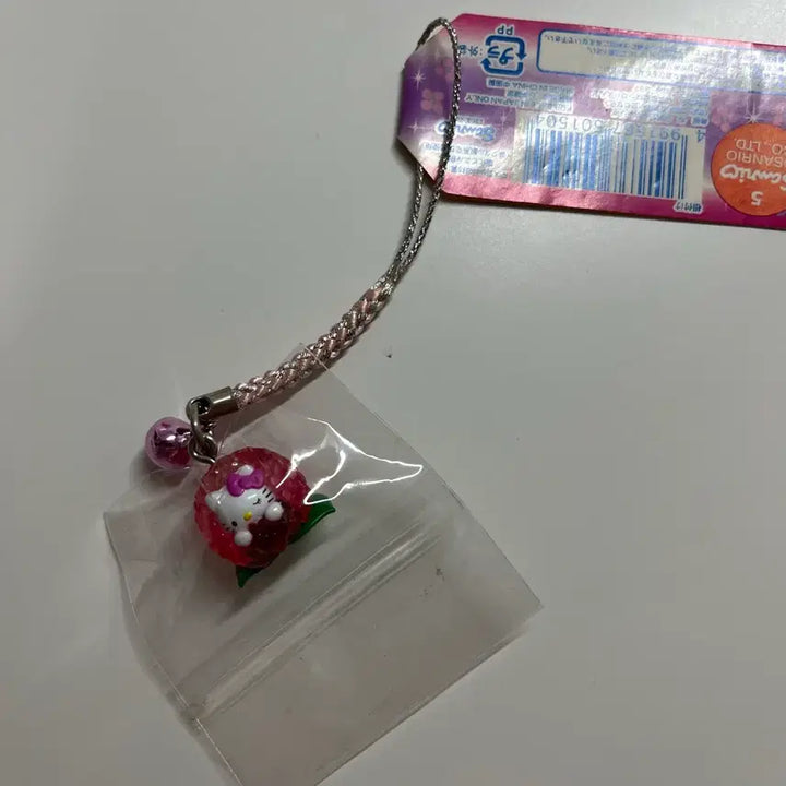[BUNJANG] Sanrio Hello Kitty Kamakura Hydrangea Kitty Strap / 산리오 헬로키티 키티 가마쿠라 수국 키티스트랩 킽스