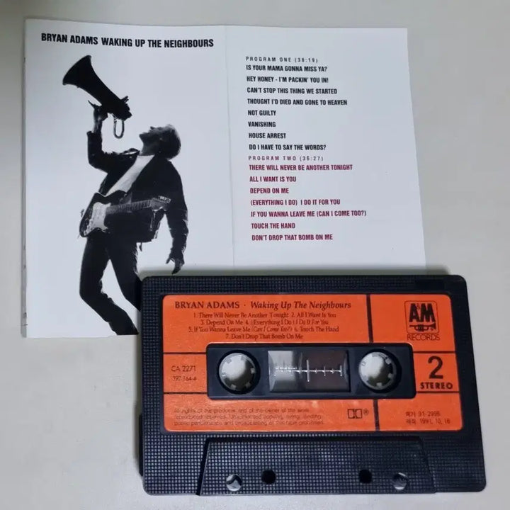 [SOLD OUT] 브라이언 아담스Waking Up The Neighbours(카세트테이프)