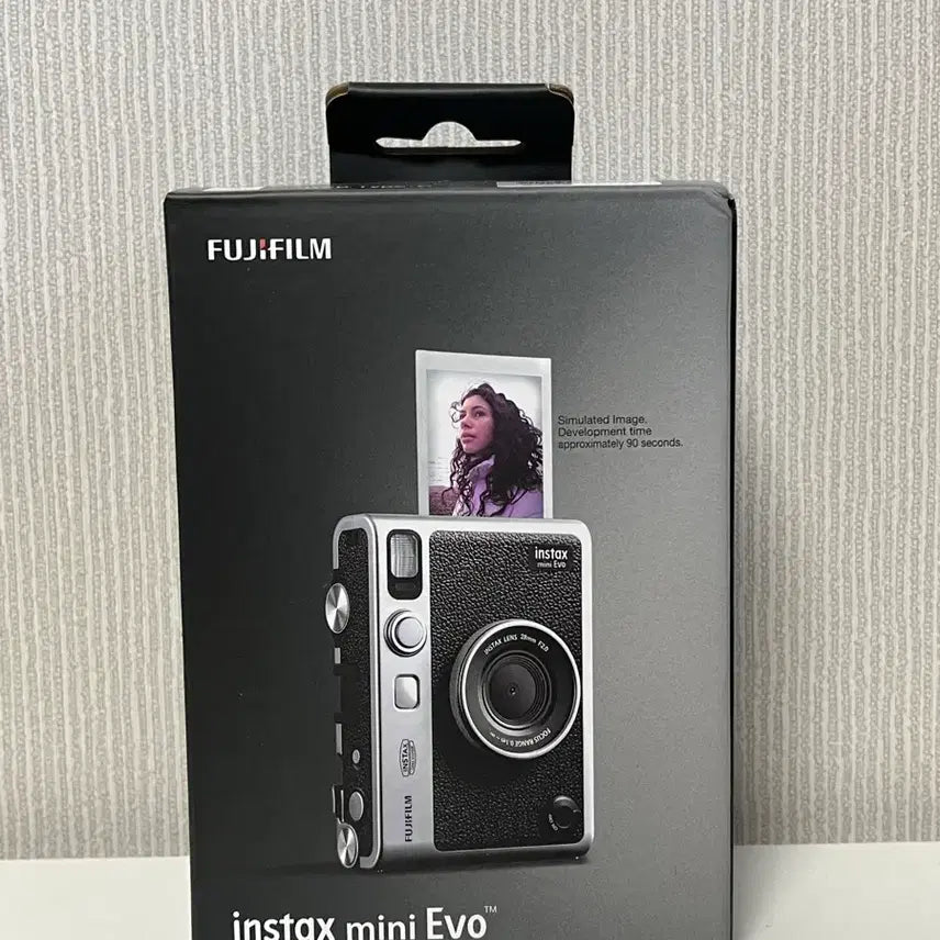 [BUNJANG] Fujifilm Instax Mini Evo Black Sealed / 후지필름 인스탁스 미니 에보 블랙 미개봉