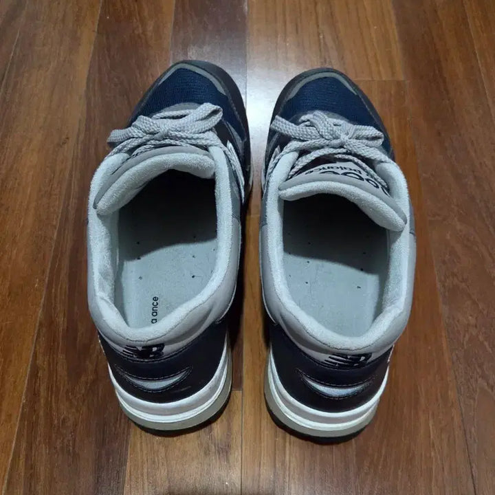 [SOLD OUT] 뉴발란스 1600 네이비 275 사이즈