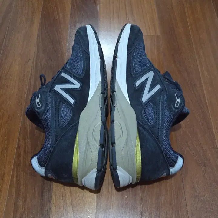 [SOLD OUT] 뉴발란스 990v4 280 사이즈