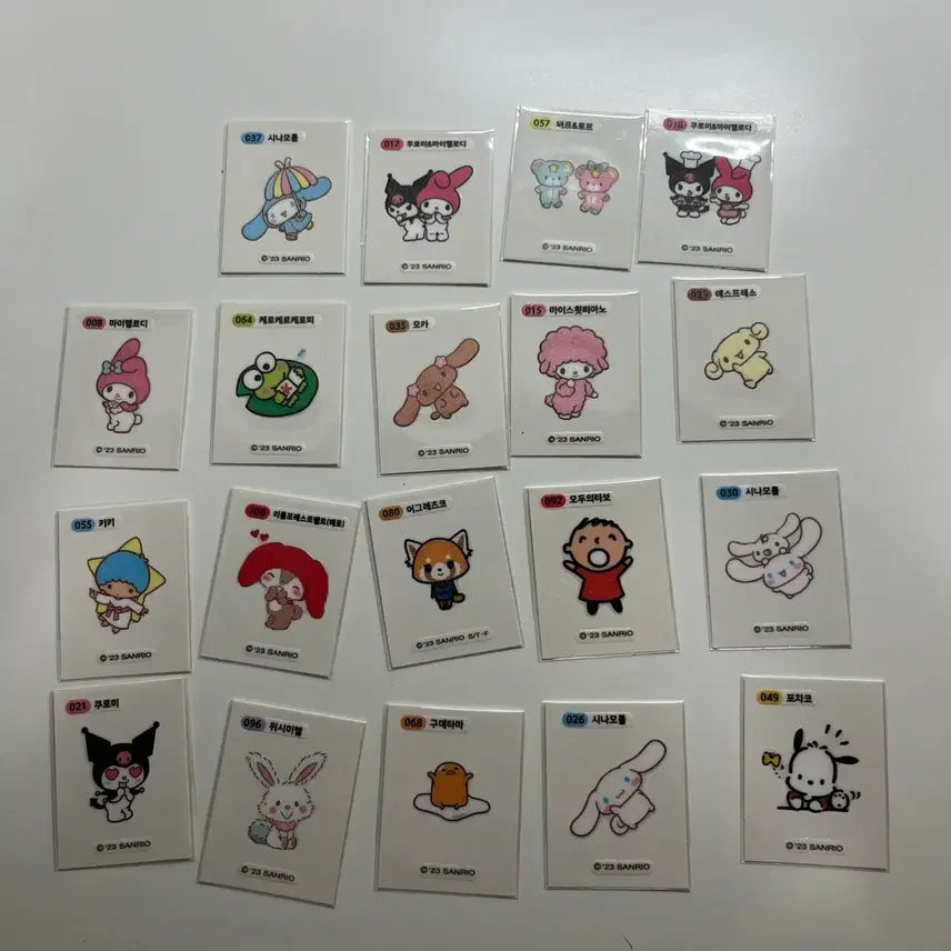 [SOLD OUT] 산리오 빵 띠부씰 판매
