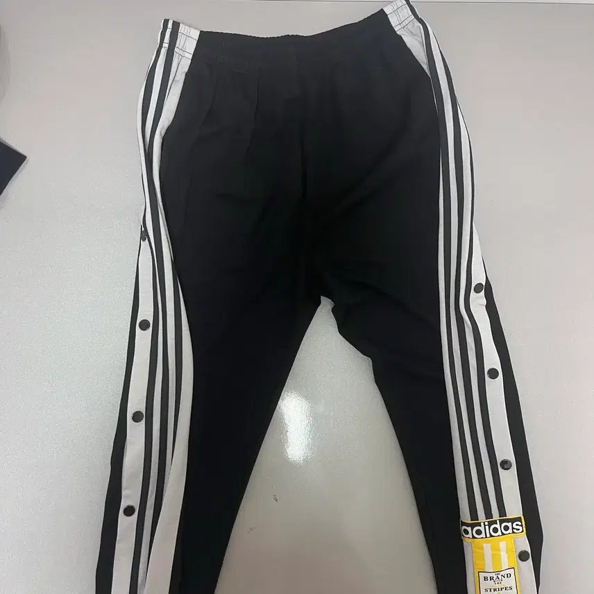 [BUNJANG] Adidas Adibreak 3-Stripes Snap Pants / 아디다스 아디브레이크 삼선 스냅팬츠 트랙팬츠 판매