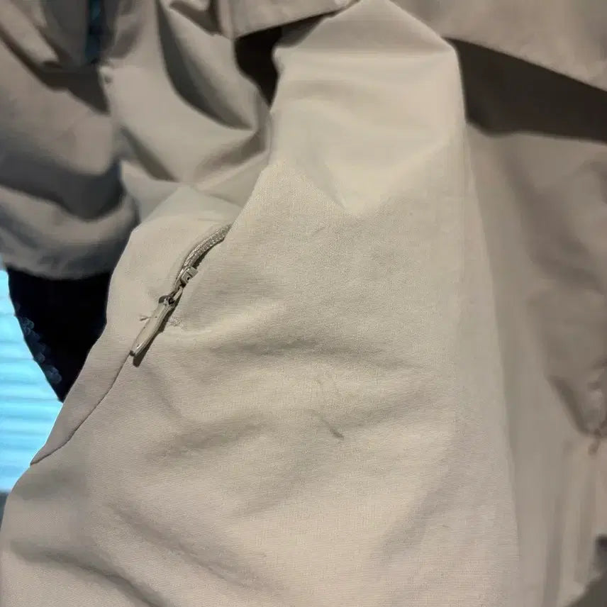 [BUNJANG] Sansan Gear Slash Slit Jacket Ivory 23SS Windbreaker / 산산기어 슬래쉬 슬릿 자켓 아이보리 23SS 바람막이