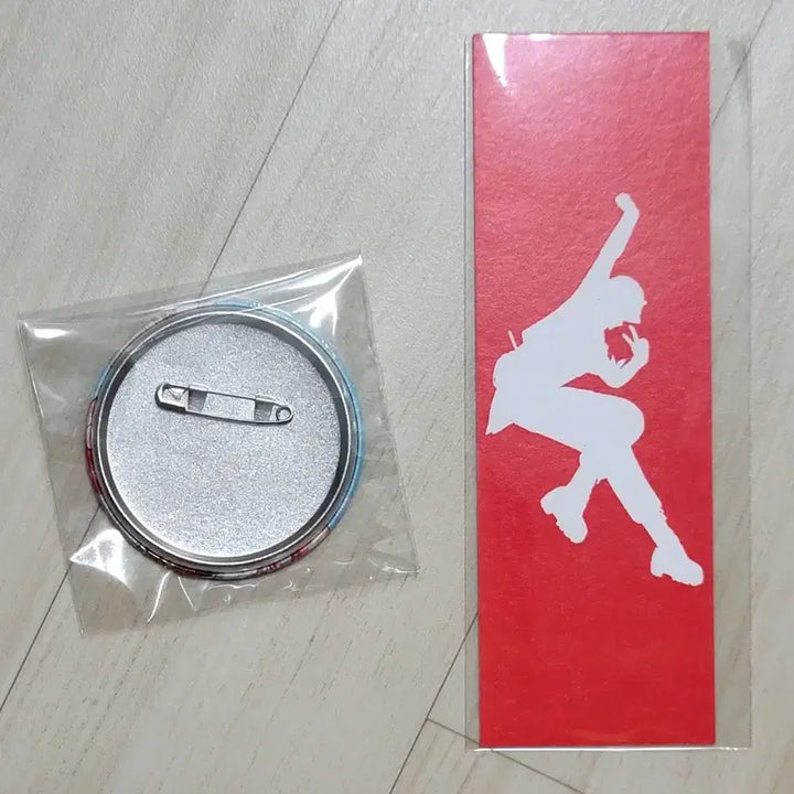 [BUNJANG] Sikoshiism Nino 2nd Anniversary Pin Button &amp; Bookmark Bundle Set / 스코시즘 니노 2주년 기념 핀버튼&amp;책갈피 일괄