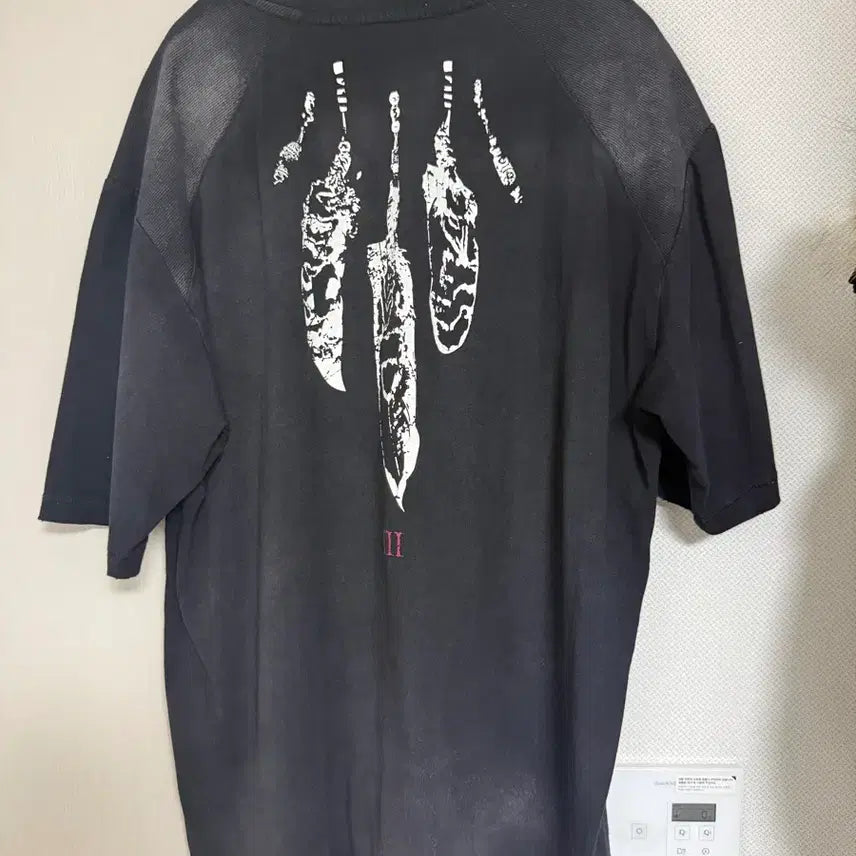 [BUNJANG] ETCE Feather Damage Tee (Black) - L Size / ETCE FEATHER DAMAGE TEE (BLACK) L 사이즈