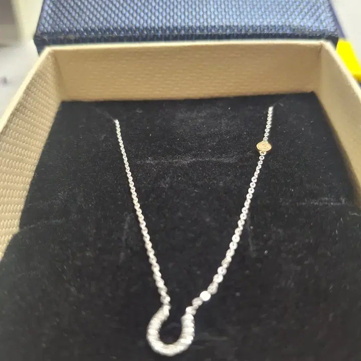 [BUNJANG] ESDONNA Diamond Horseshoe 18K Necklace / 이에스돈나 다이아몬드 목걸이