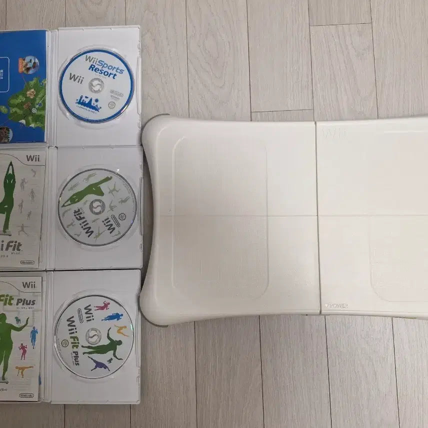 [BUNJANG] Nintendo Wii Balance Board + 3 Games Bundle / 닌텐도 Wii 밸런스보드 + 게임CD 3종 일괄 판매