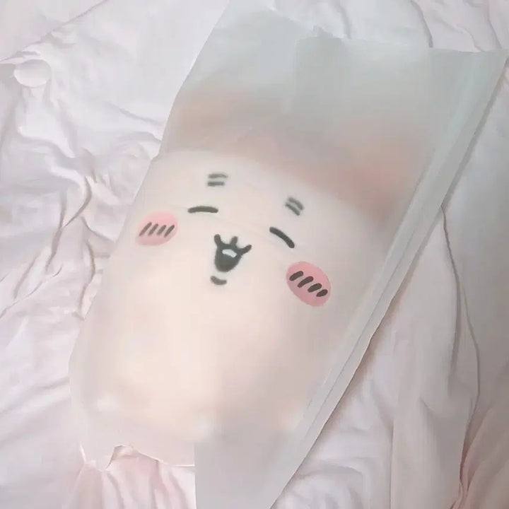 [BUNJANG] Chiikawa Fuwa Fuwa Kani Plush / [먼작귀]치이카와 후와후와 카니 인형