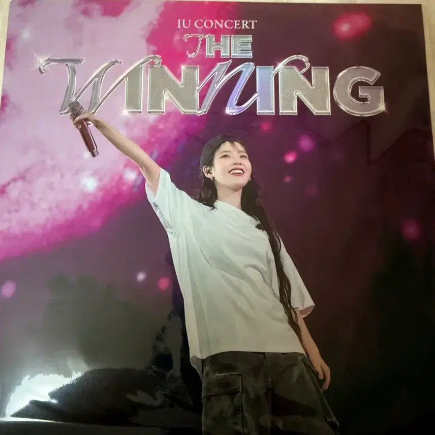 [SOLD OUT] 아이유 THE WINNING 콘서트 LP 3D렌티포스터A,B(일괄)