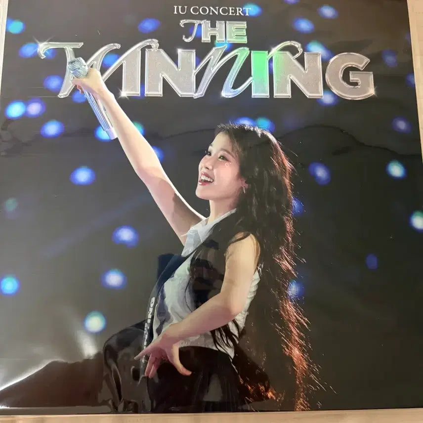 [SOLD OUT] 아이유 THE WINNING 콘서트 LP 3D렌티포스터A,B(일괄)